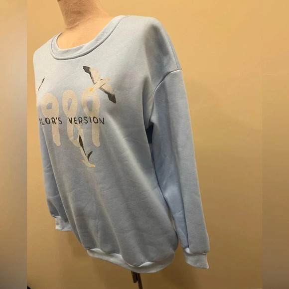 1989 Taylor’s Version Light Blue Graphic Crewneck Sweatshirt Seagull Size Small - Picture 5 of 6